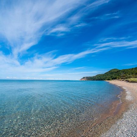 “Hygge” 3Bdr Townhouse, Close To Beach, Park & Wineries! Traverse City Buitenkant foto