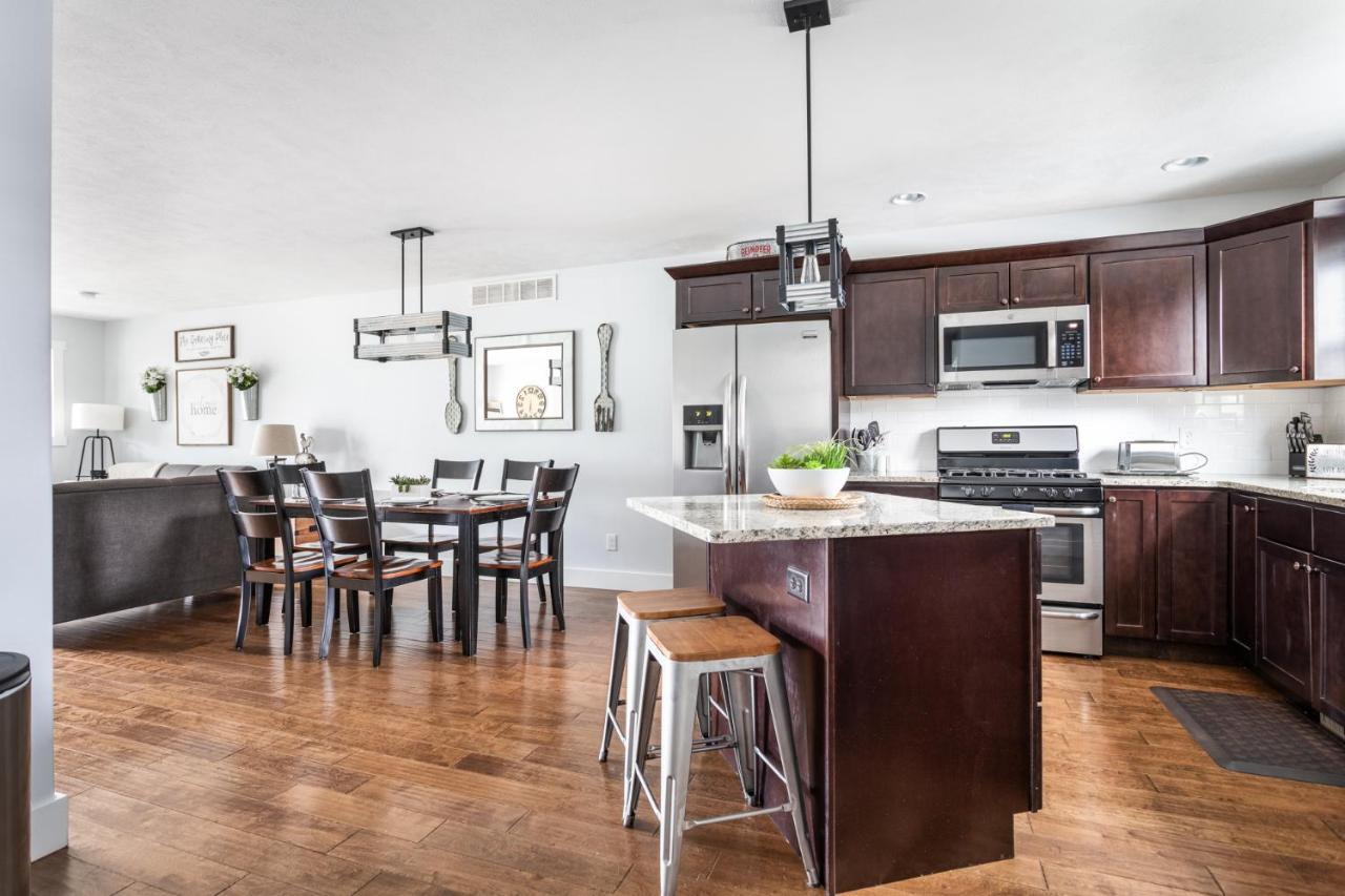“Hygge” 3Bdr Townhouse, Close To Beach, Park & Wineries! Traverse City Buitenkant foto